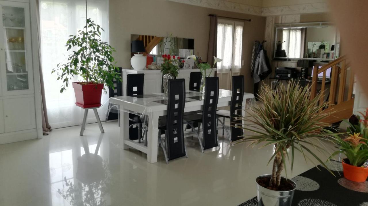 Bed and Breakfast Le Logis Du Marais Les Magnils-Reigniers Экстерьер фото
