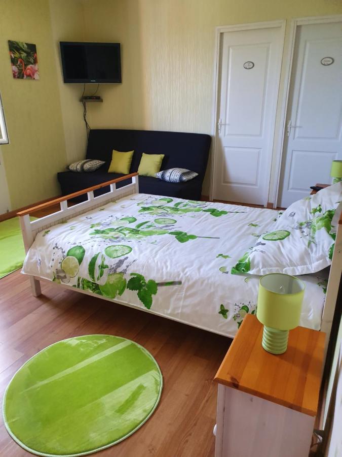 Bed and Breakfast Le Logis Du Marais Les Magnils-Reigniers Экстерьер фото